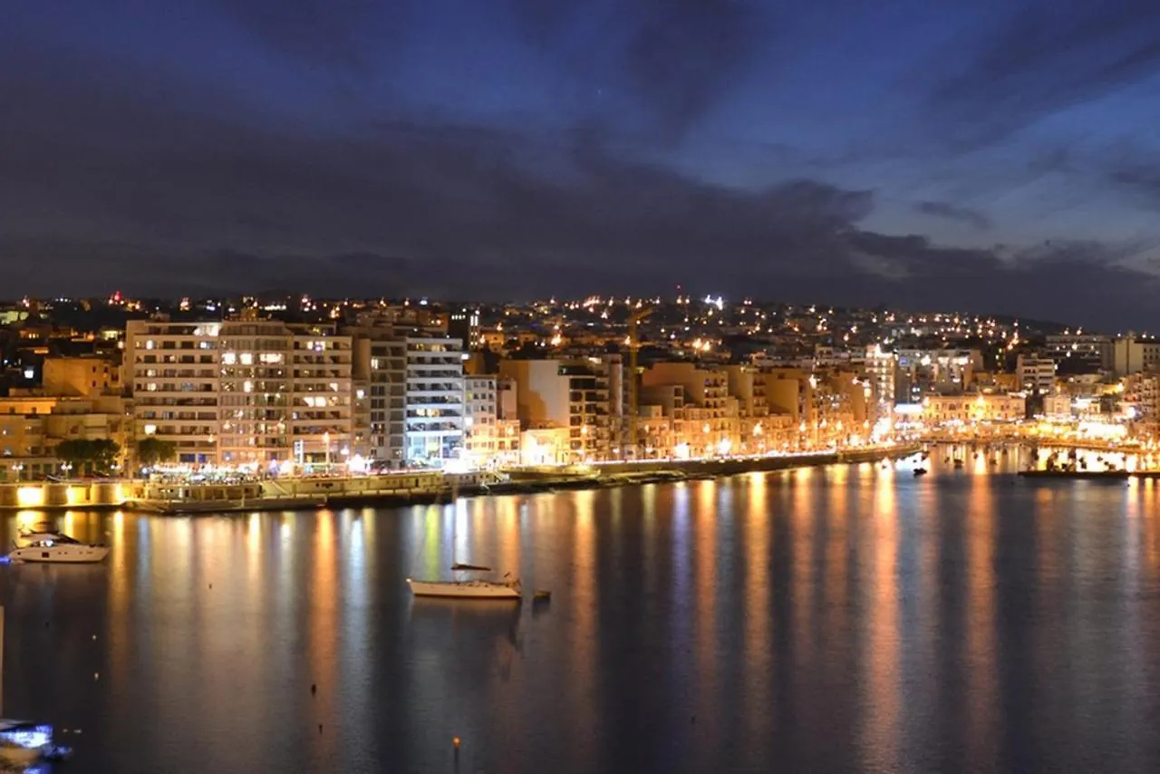Apartment Modern 1Br Maisonette Steps From The Promenade Sliema