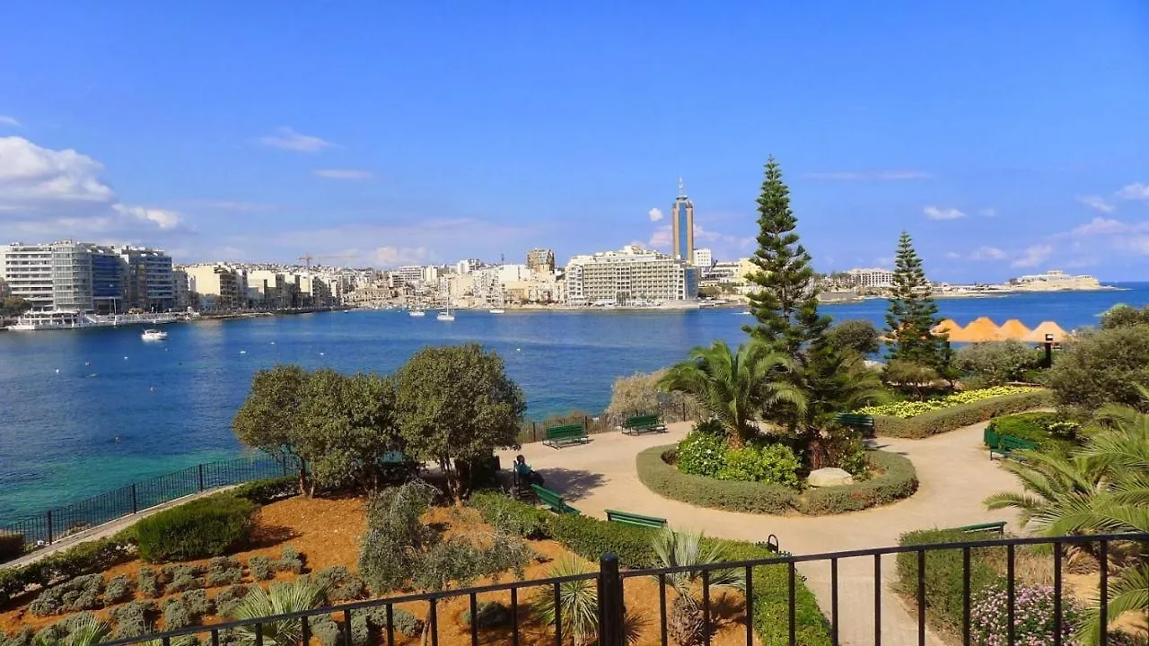 Modern 1Br Maisonette Steps From The Promenade Sliema
